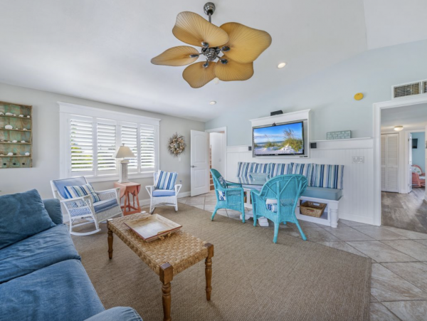 Anna Maria 4 Bedroom Pool House Walk to Beach